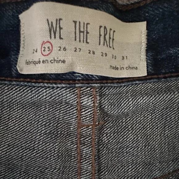 Free People OB585971 Avery Blue Daisy Chain Lace Cutoff Frayed Denim Short - Picture 8 of 10